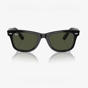 Ray Ban Classic Wayfarer Black Sunglasses green lenses